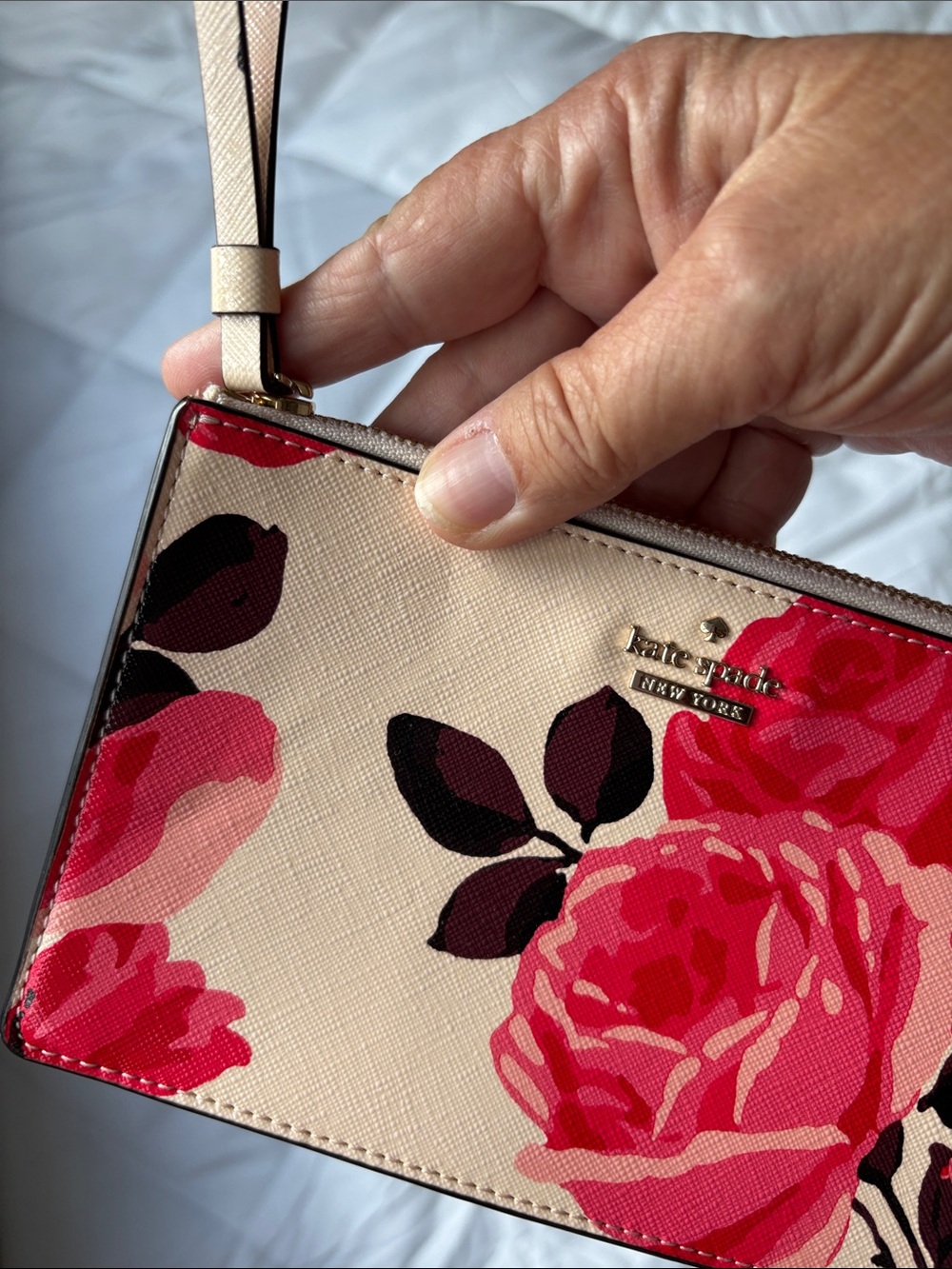 NWT kate spade Pink Floral Beige Wristlet with Strap